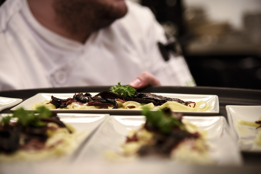 33574288200_9d6eb27260_b